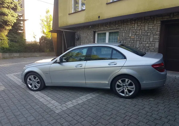 śląskie Mercedes-Benz Klasa C cena 28900 przebieg: 192000, rok produkcji 2007 z Cieszanów